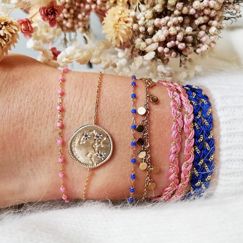 Les Bijoux qui Racontent une Histoire : Signification des Bracelets